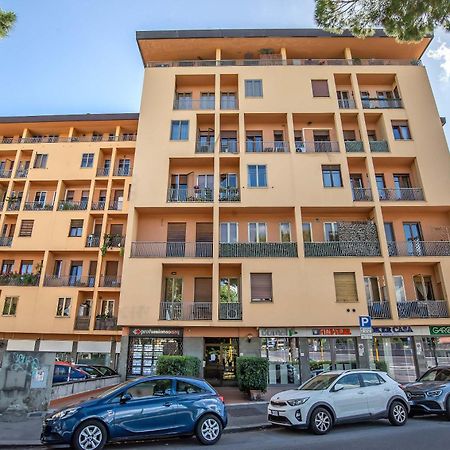 Lusa Suite With Free Private Parking Флоренція Екстер'єр фото